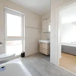 דירה 85qm, Parkplatz, Zentral, Grosser Balkon, 2 Baeder *