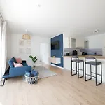 85qm, Parkplatz, Zentral, Grosser Balkon, 2 Baeder דירה פאדרבורן