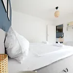 85qm, Parkplatz, Zentral, Grosser Balkon, 2 Baeder פאדרבורן