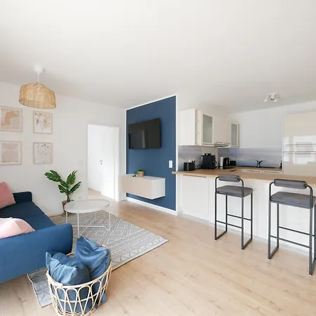 85qm, Parkplatz, Zentral, Grosser Balkon, 2 Baeder