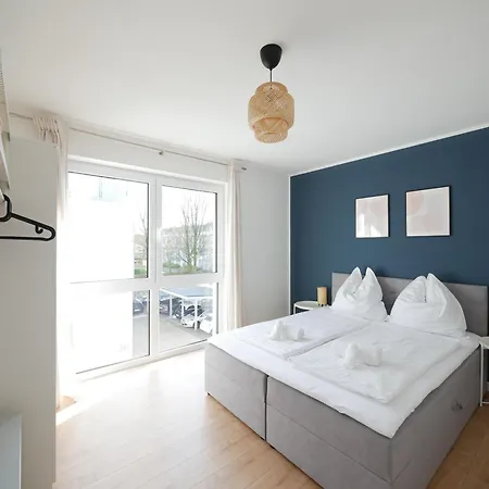 85qm, Parkplatz, Zentral, Grosser Balkon, 2 Baeder * פאדרבורן