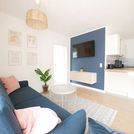85qm, Parkplatz, Zentral, Grosser Balkon, 2 Baeder פאדרבורן