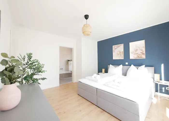 Apartamento 85qm, Parkplatz, Zentral, Grosser Balkon, 2 Baeder *