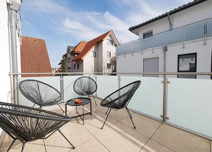 Apartamento 85qm, Parkplatz, Zentral, Grosser Balkon, 2 Baeder