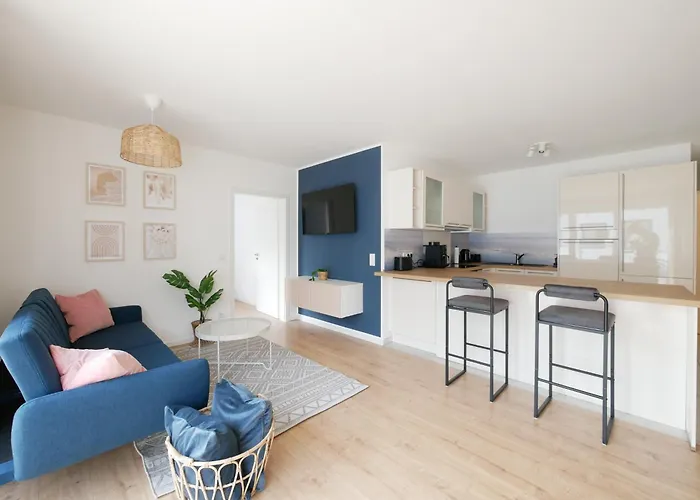 85qm, Parkplatz, Zentral, Grosser Balkon, 2 Baeder