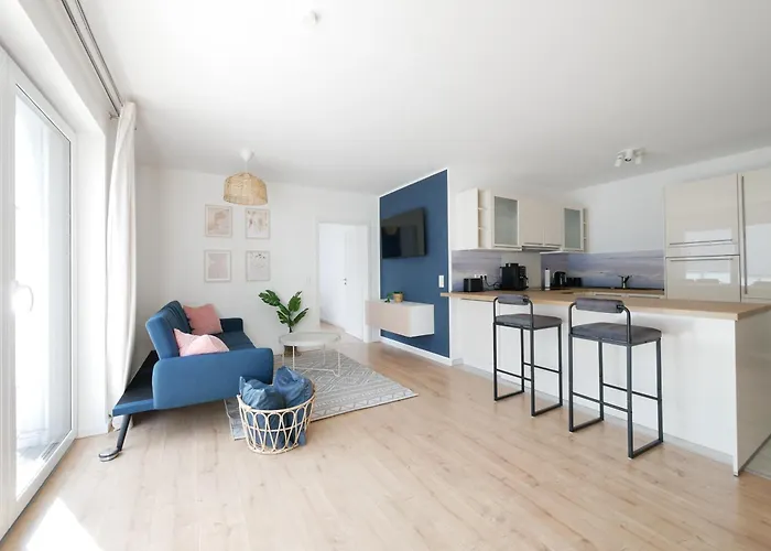 85qm, Parkplatz, Zentral, Grosser Balkon, 2 Baeder Apartamento Paderborn